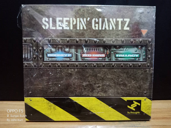 Sleepin' Giantz : Sleepin' Giantz (CD, Album)